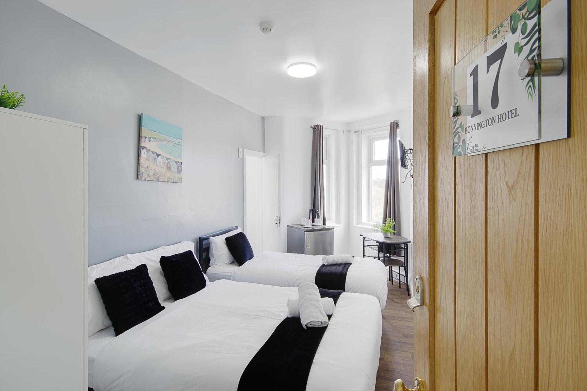Hotel Azure Beach Bournemouth Esterno foto