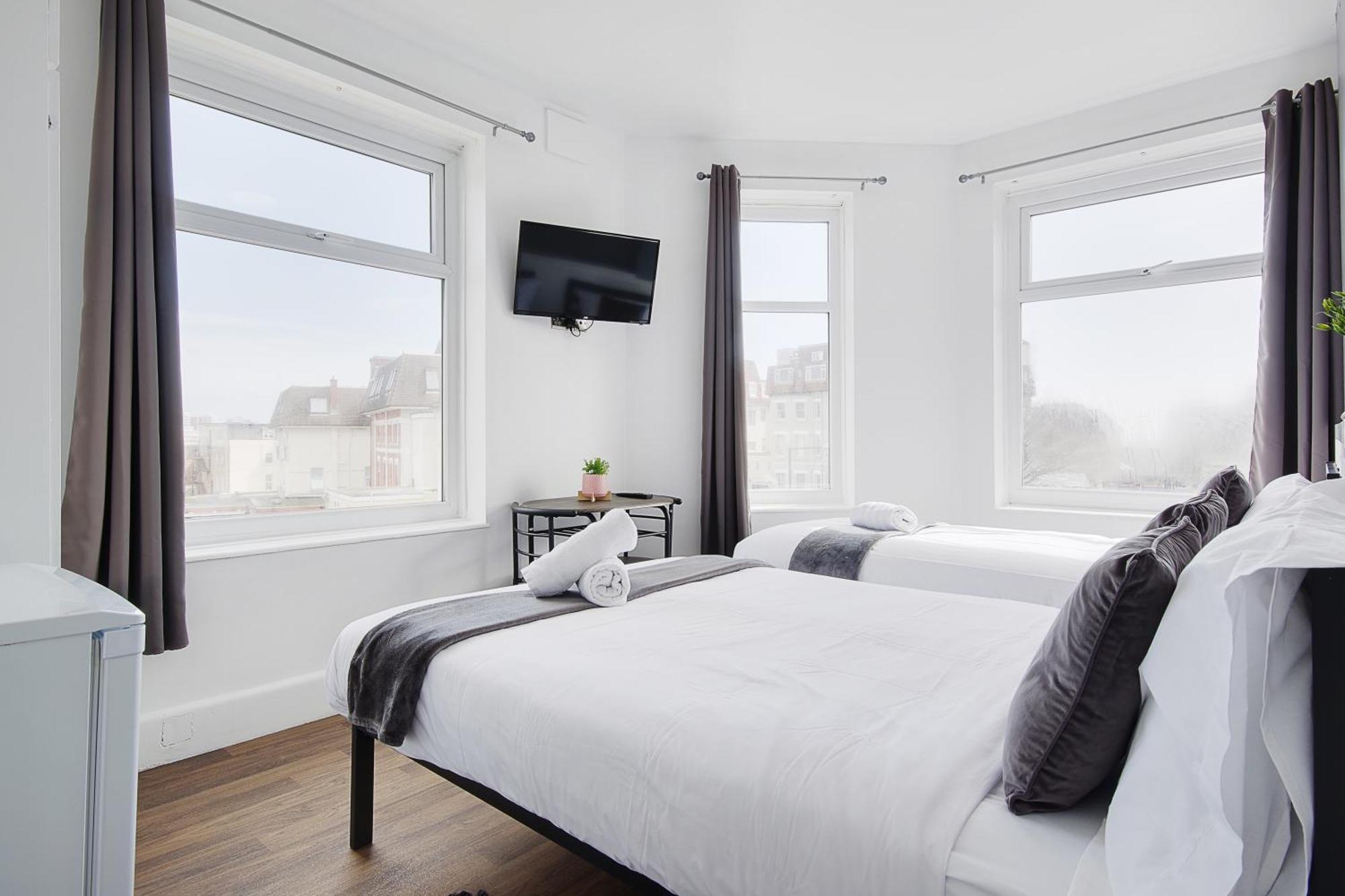 Hotel Azure Beach Bournemouth Esterno foto