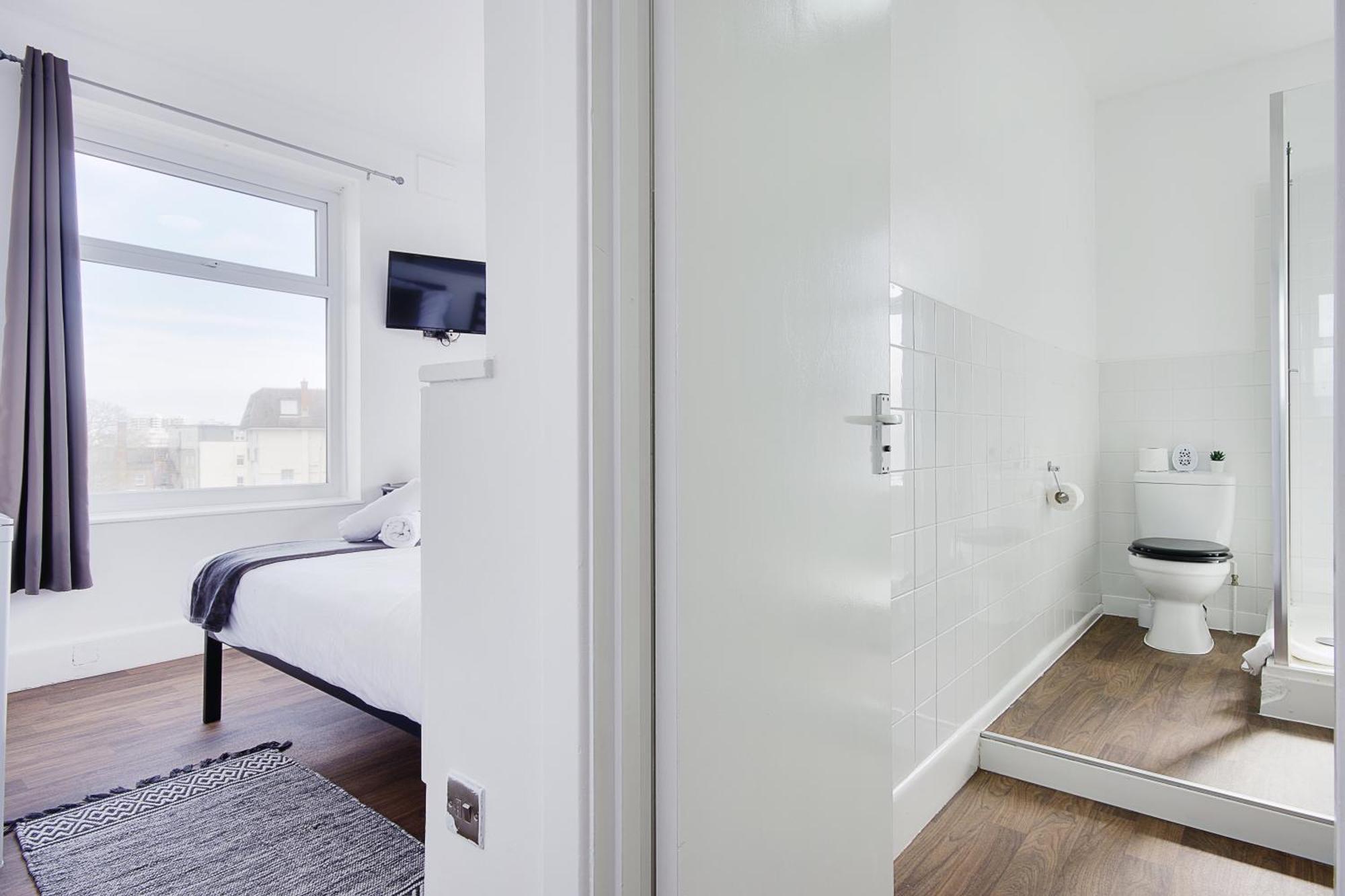 Hotel Azure Beach Bournemouth Esterno foto